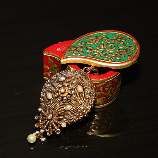 natural and artistic